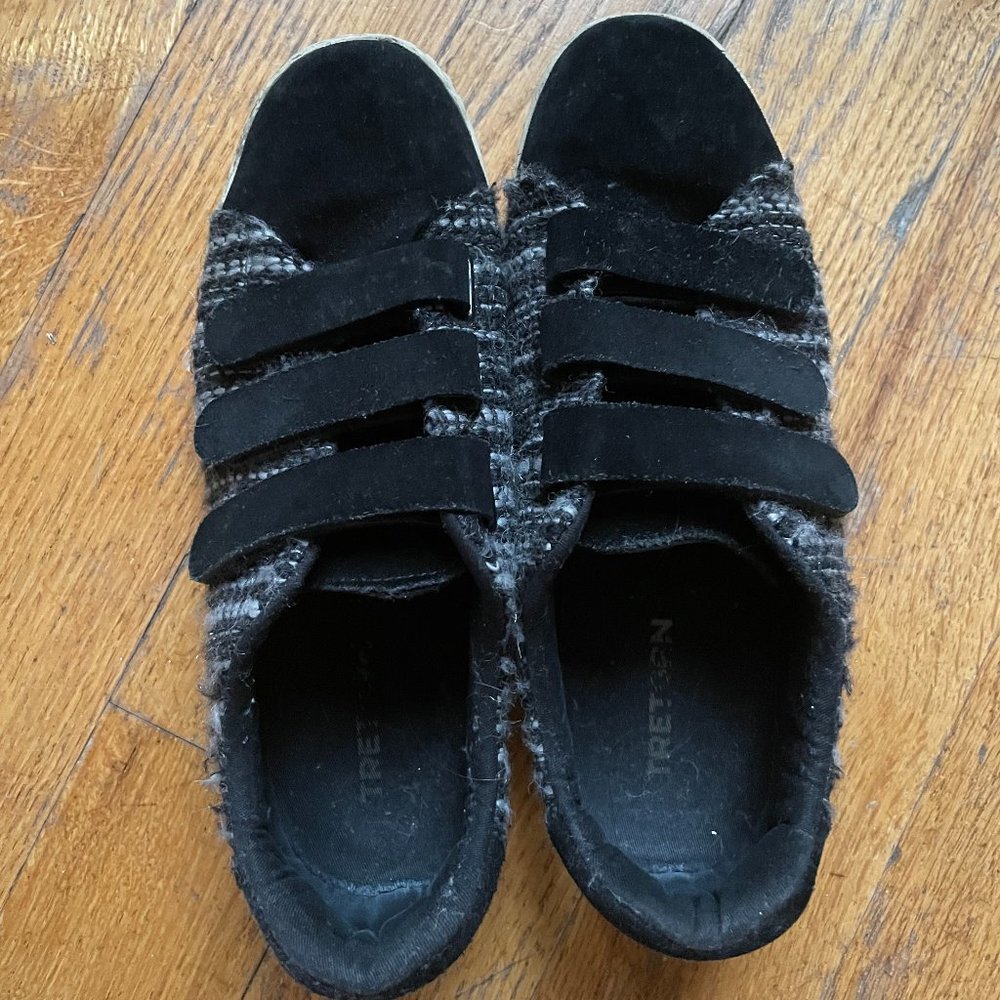 Tretorn brand sneakers, size 9